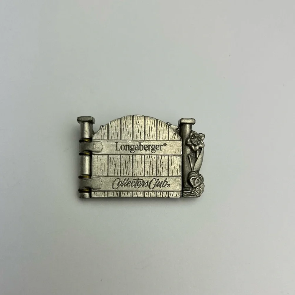 Longaberger Silver Collectors Club Flower Basket Cottage hinges lapel Fence Pin